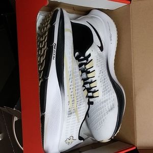 - Saints Nike tennis